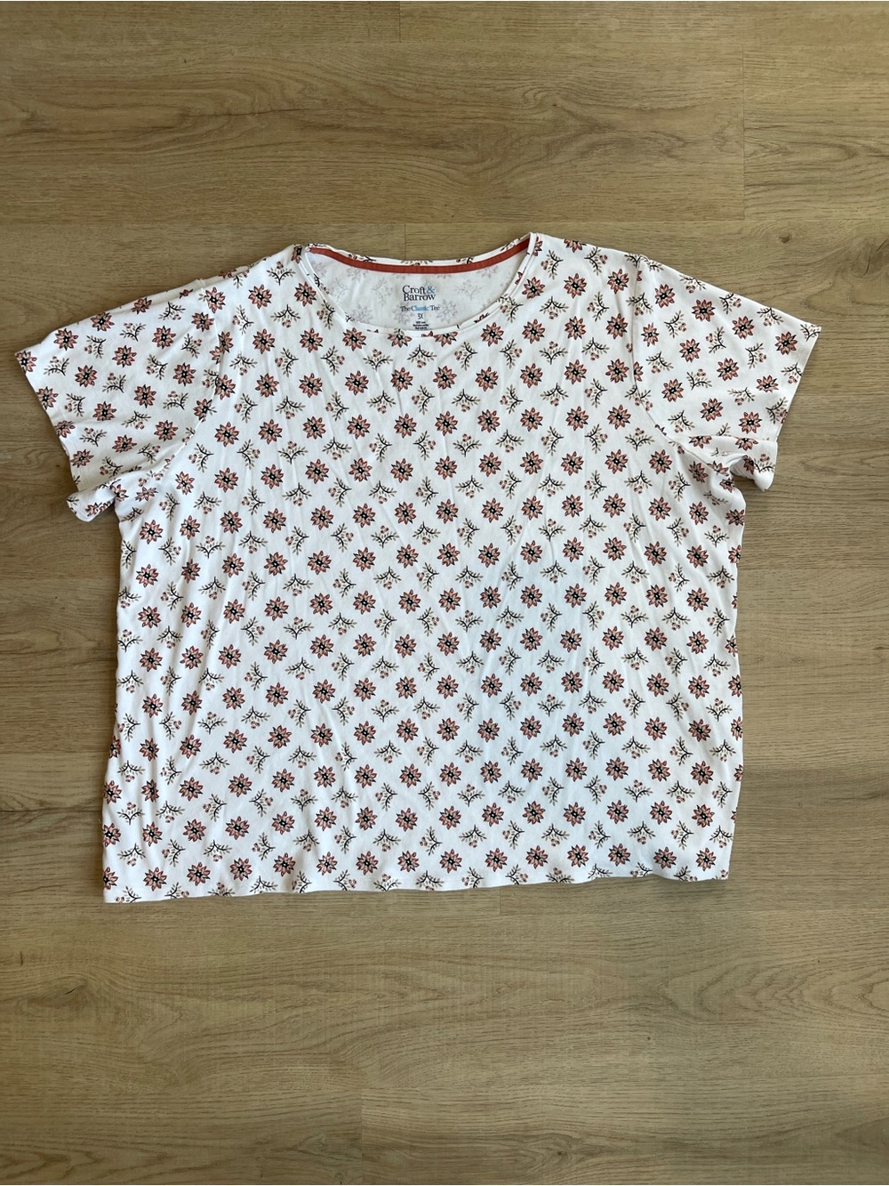 croft & barrow White Short-Sleeve Shirt with Rust Floral Motif